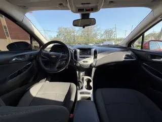 2018 Chevrolet Cruze LS Auto