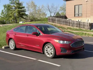 2019 Ford Fusion Hybrid SE