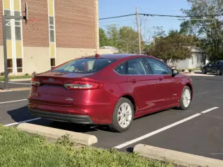2019 Ford Fusion Hybrid SE