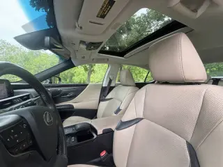 2021 Lexus ES 300h