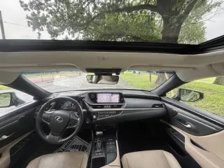 2021 Lexus ES 300h