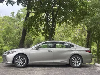 2021 Lexus ES 300h