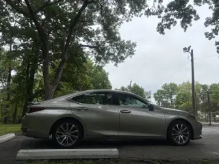 2021 Lexus ES 300h