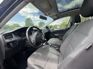 2016 Volkswagen Golf TSI S