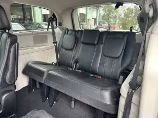 2015 Chrysler Town and Country Touring-L