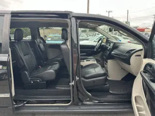 2015 Chrysler Town and Country Touring-L