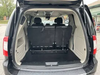 2015 Chrysler Town and Country Touring-L