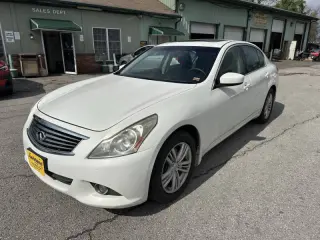 2011 Infiniti G37 Sedan x