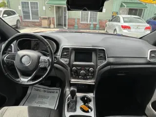 2019 Jeep Grand Cherokee Laredo