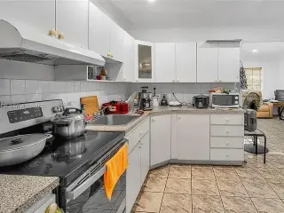 2900 SW 19th St, Miami, FL 331