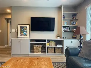 457 Bolsa Basin Ave, Las Vegas