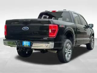 Ford F-150 2022 4x4 XL 4dr SuperCrew 5.5 ft. SB