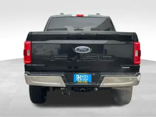 Ford F-150 2022 4x4 XL 4dr SuperCrew 5.5 ft. SB