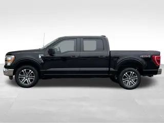 Ford F-150 2022 4x4 XL 4dr SuperCrew 5.5 ft. SB