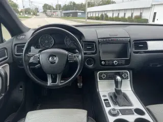 2017 Volkswagen Touareg V6 Wolfsburg