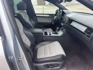 2017 Volkswagen Touareg V6 Wolfsburg
