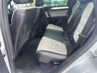 2017 Volkswagen Touareg V6 Wolfsburg