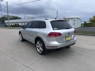 2017 Volkswagen Touareg V6 Wolfsburg
