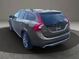 2016 Volvo V60 Cross Country T5