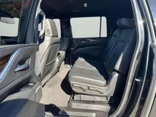 2022 Cadillac Escalade ESV Luxury