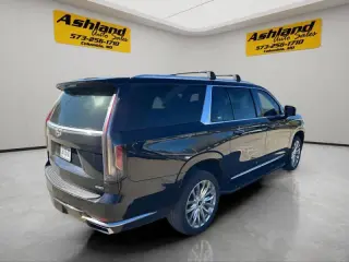 2022 Cadillac Escalade ESV Luxury