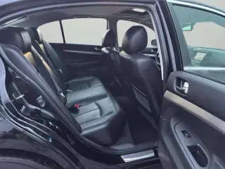 2015 Infiniti Q40