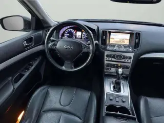 2015 Infiniti Q40