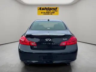 2015 Infiniti Q40