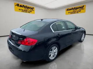 2015 Infiniti Q40