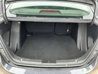 2019 Toyota Yaris LE