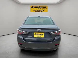 2019 Toyota Yaris LE