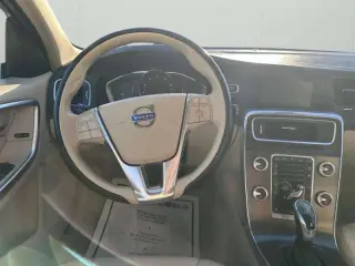 2016 Volvo V60 T5 Drive-E Premier