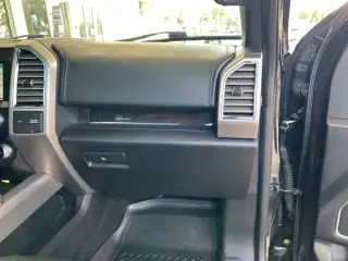 Ford F-150 2015 4x4 Platinum 4dr SuperCrew 5.5 ft. SB