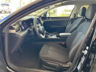Kia K5 2022 LXS 4dr Sedan
