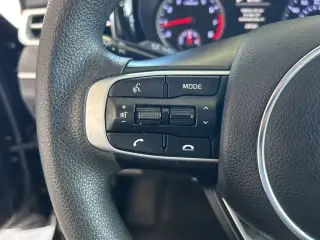 Kia K5 2022 LXS 4dr Sedan