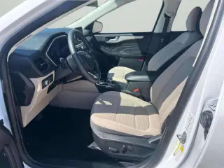 2021 Ford Escape Hybrid SE