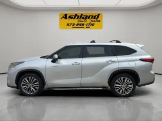 2021 Toyota Highlander Hybrid Platinum