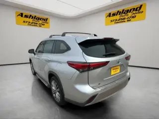 2021 Toyota Highlander Hybrid Platinum