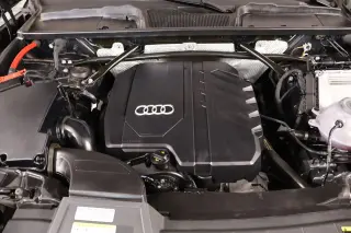 Audi Q5 2023 AWD quattro Premium 40 TFSI 4dr SUV