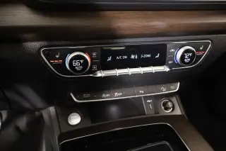 Audi Q5 2023 AWD quattro Premium 40 TFSI 4dr SUV