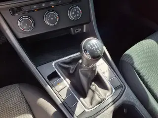 Volkswagen Jetta 2019 S 4dr Sedan 6M