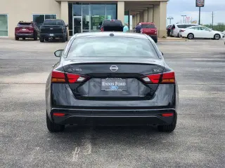 Nissan Altima 2023 2.5 SV 4dr Sedan