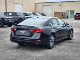 Nissan Altima 2023 2.5 SV 4dr Sedan