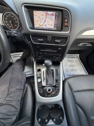 2012 Audi Q5 3.2 quattro Premium Plus
