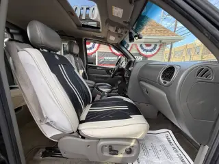 2004 GMC Envoy XUV SLT