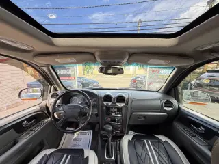 2004 GMC Envoy XUV SLT