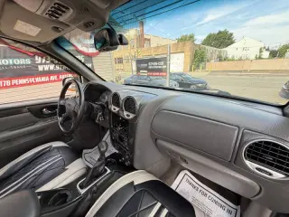 2004 GMC Envoy XUV SLT