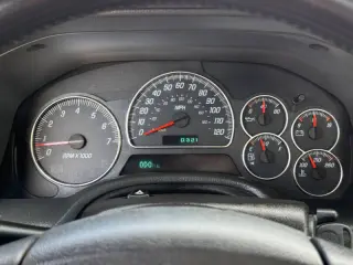 2004 GMC Envoy XUV SLT