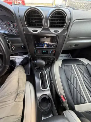 2004 GMC Envoy XUV SLT