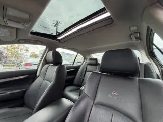 2010 Infiniti G37 Sedan x Anniversary Edition